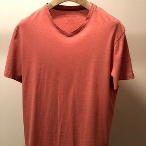 Banana Republic | Men’s V-Neck T-Shirt